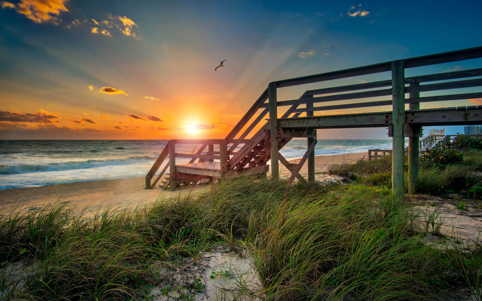 vero beach with sunset view